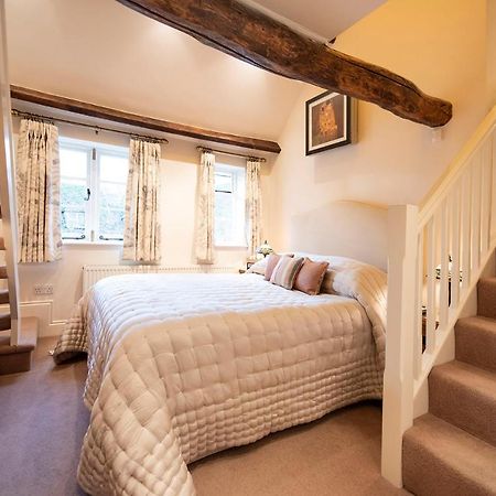 Neroli River View Apartment Bourton-on-the-Water Екстериор снимка